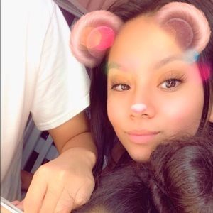 Meet your Posher, Gabriela